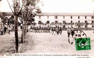 2289- Blida - Caserne Tirailleurs - Defile - 1915